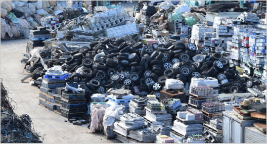 産業廃棄物処分業・優良産廃処理業者認定・許可一覧へのリンク画像